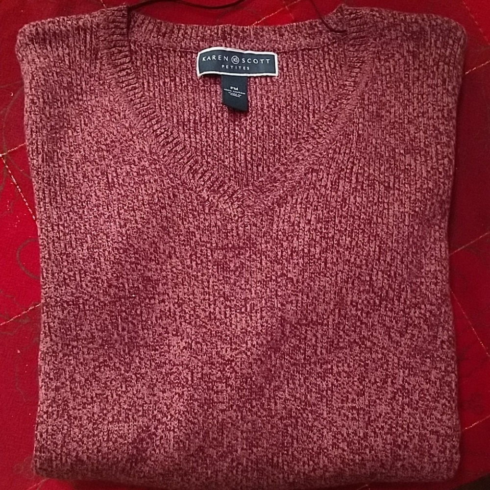 Ladies med petite 3/4 sweater.